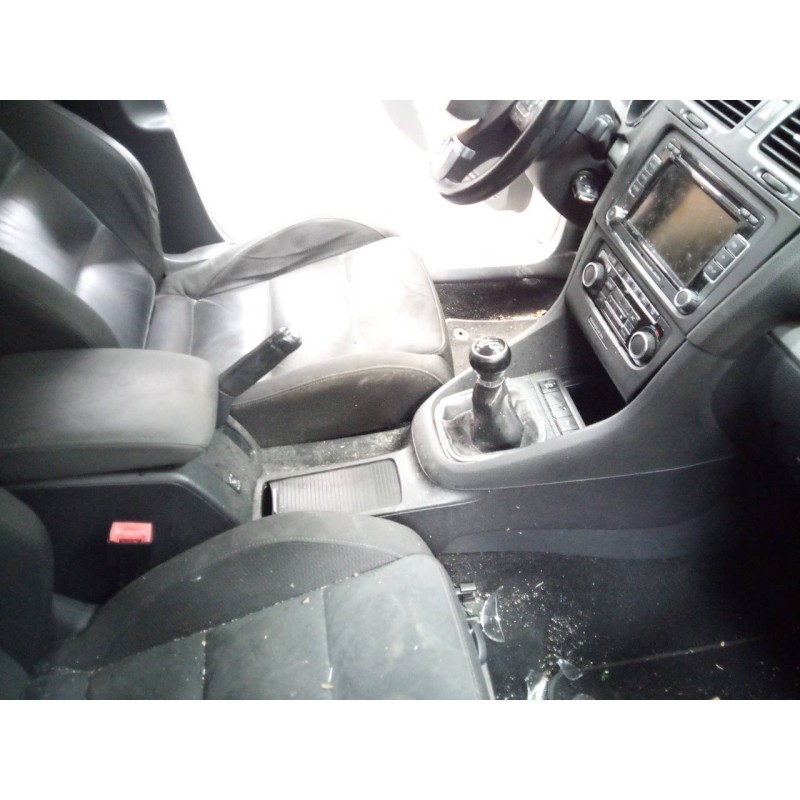Recambio de consola central para volkswagen golf vi (5k1) rabbit bluemotion referencia OEM IAM   