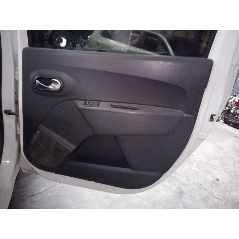 Recambio de guarnecido puerta trasera derecha para dacia lodgy stepway referencia OEM IAM   