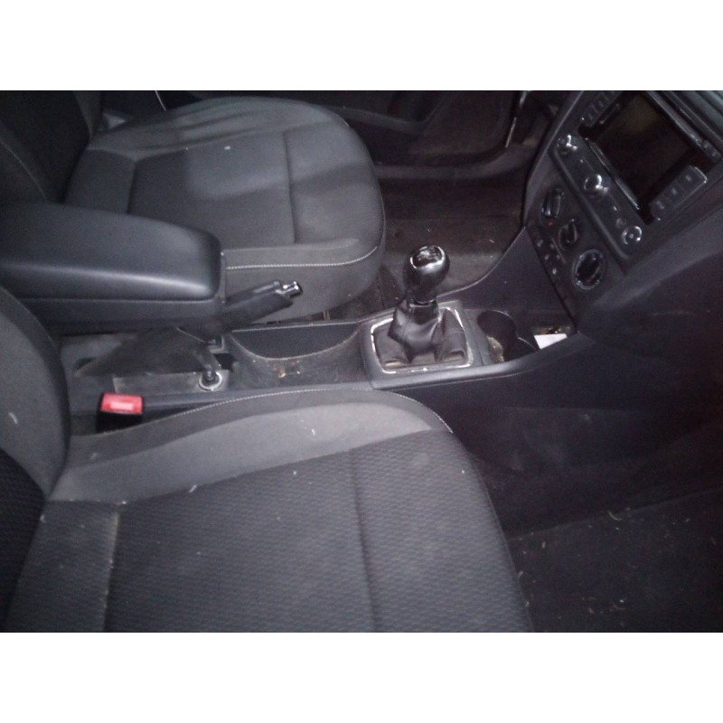 Recambio de consola central para skoda spaceback (5h) active referencia OEM IAM   