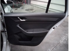 Recambio de guarnecido puerta trasera derecha para skoda spaceback (5h) active referencia OEM IAM   