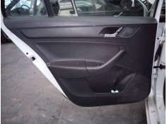 Recambio de guarnecido puerta trasera izquierda para skoda spaceback (5h) active referencia OEM IAM   