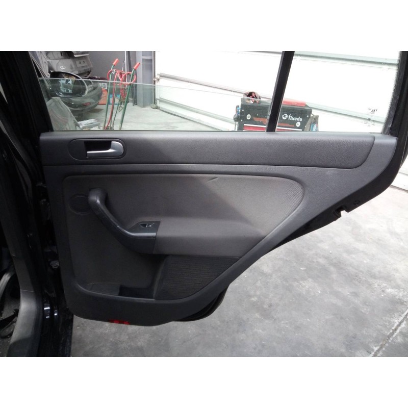 Recambio de guarnecido puerta trasera derecha para volkswagen golf plus (5m1) bluemotion edition referencia OEM IAM   