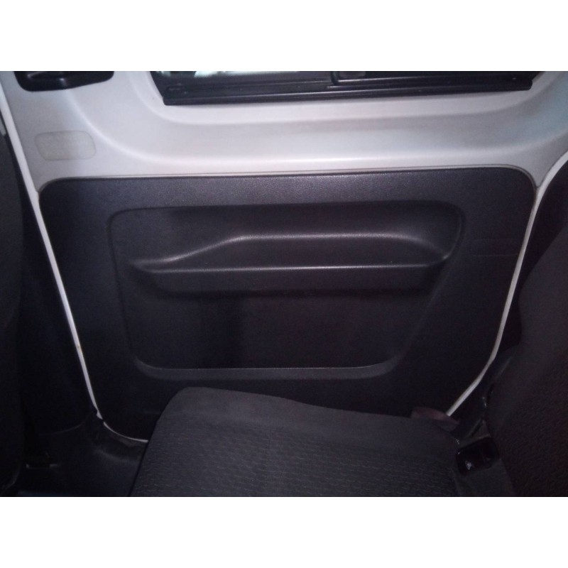 Recambio de guarnecido puerta trasera derecha para volkswagen caddy furgón/kombi furgón bmt referencia OEM IAM   