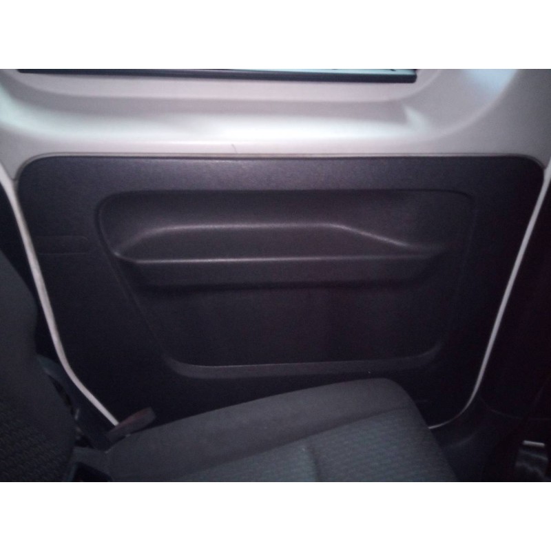 Recambio de guarnecido puerta trasera izquierda para volkswagen caddy furgón/kombi furgón bmt referencia OEM IAM   