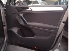 GUARNECIDO PUERTA DELANTERA DERECHA 