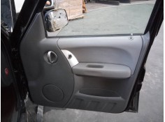 GUARNECIDO PUERTA DELANTERA DERECHA 