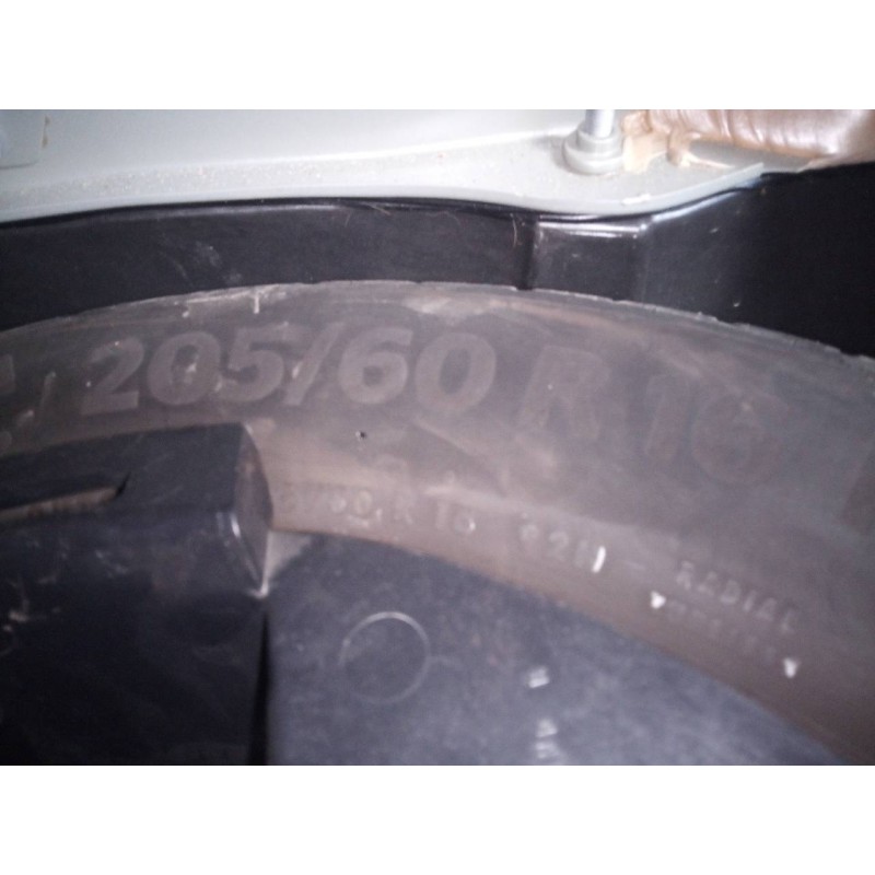 Recambio de neumatico repuesto para renault scenic iii dynamique referencia OEM IAM 205/60/16  