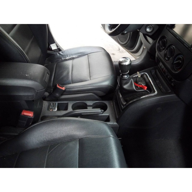 Recambio de consola central para chrysler jeep compass limited referencia OEM IAM   