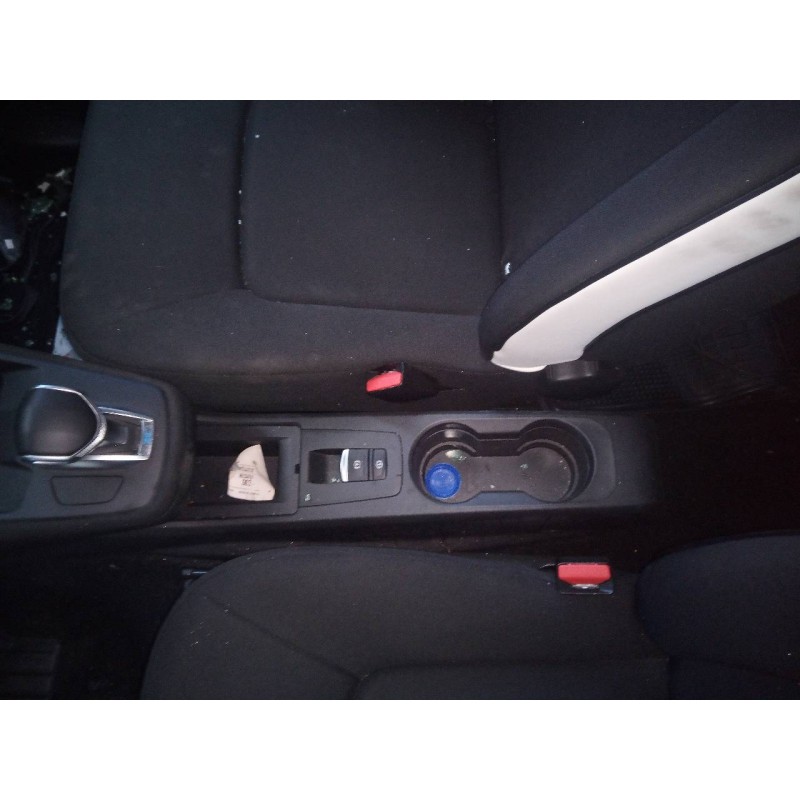 Recambio de consola central para renault zoe bose referencia OEM IAM   
