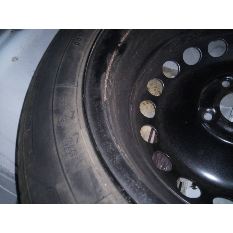 Recambio de neumatico repuesto para dacia sandero stepway referencia OEM IAM 185/65/15  