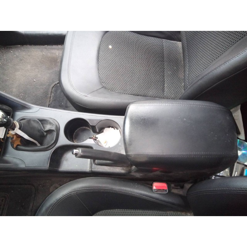 Recambio de consola central para hyundai ix35 classic 2wd referencia OEM IAM   