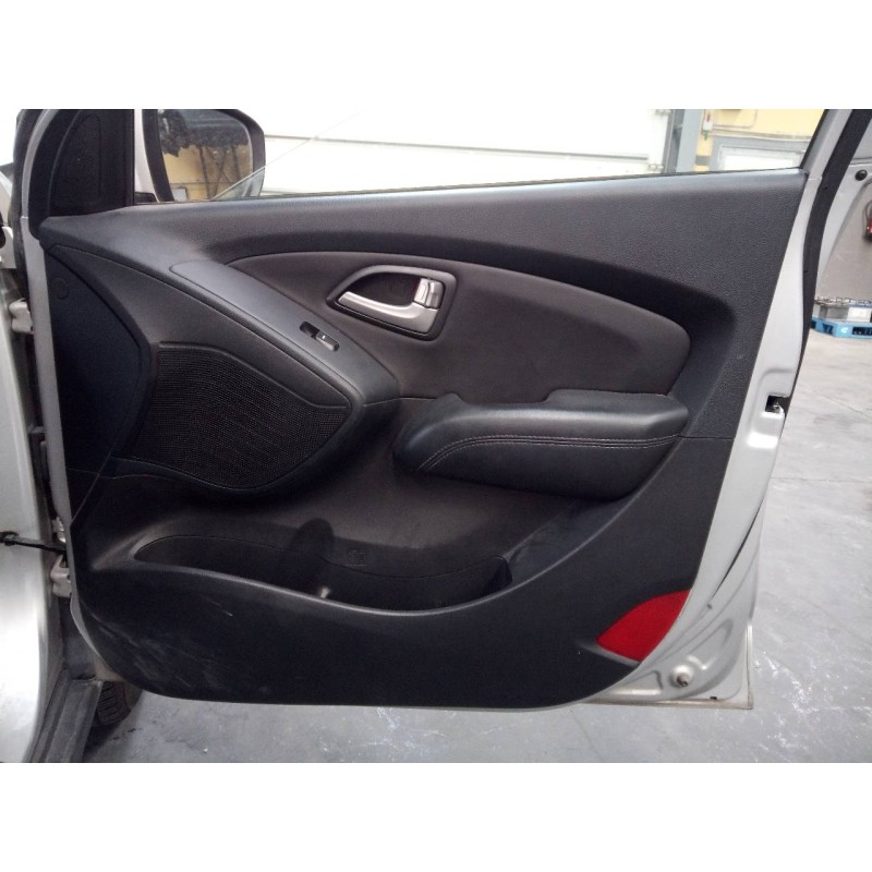 Recambio de guarnecido puerta delantera derecha para hyundai ix35 classic 2wd referencia OEM IAM   