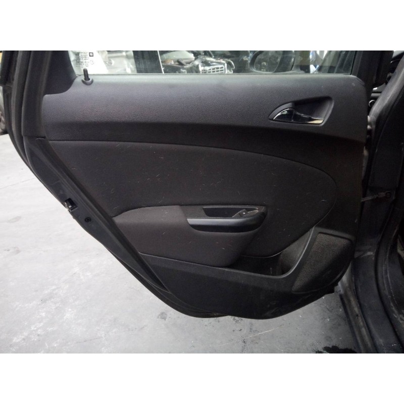 Recambio de guarnecido puerta trasera izquierda para opel astra j lim. excellence referencia OEM IAM   