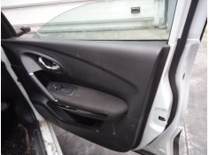 GUARNECIDO PUERTA DELANTERA DERECHA 