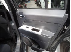 Recambio de guarnecido puerta trasera derecha para chrysler jeep patriot limited referencia OEM IAM   