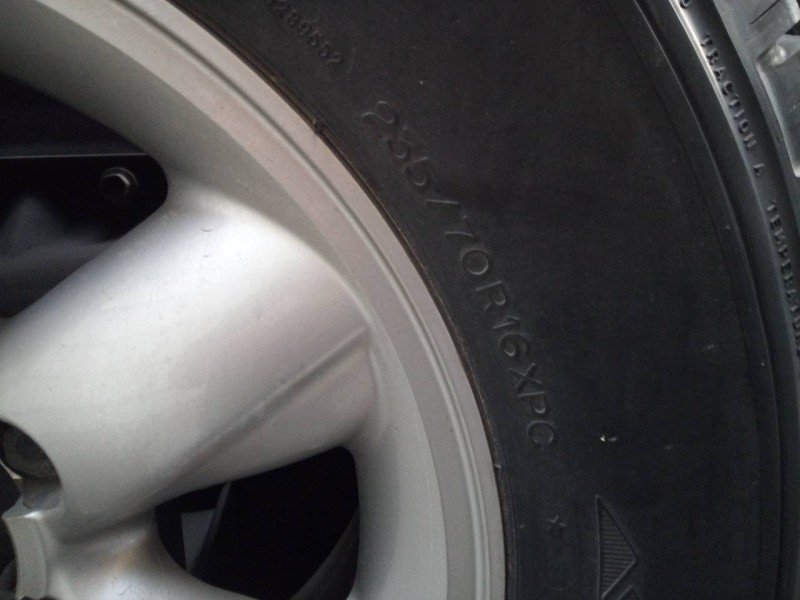 Recambio de neumatico repuesto para nissan terrano/terrano.ii (r20) elegance referencia OEM IAM 235/70/16  