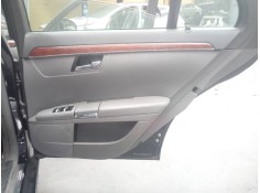 GUARNECIDO PUERTA TRASERA DERECHA 