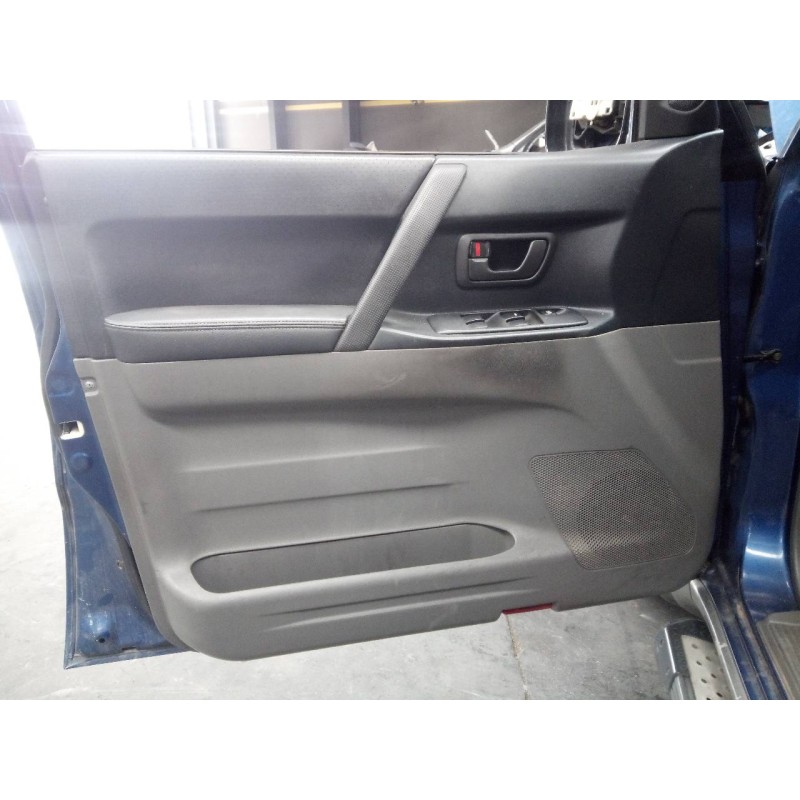 Recambio de guarnecido puerta delantera izquierda para mitsubishi montero (v60/v70) 3.2 di-d avance (5-ptas.) referencia OEM IAM