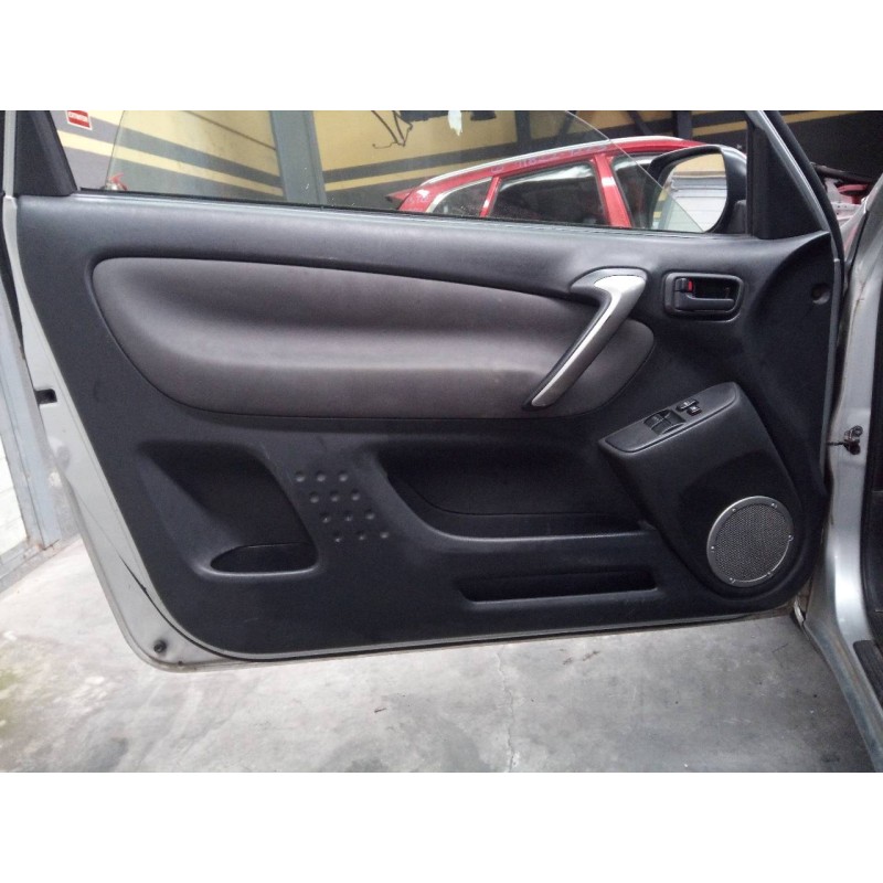 Recambio de guarnecido puerta delantera izquierda para toyota rav 4 (a2) 2.0 d-4d executive 4x4 (2003) referencia OEM IAM   
