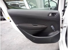 Recambio de guarnecido puerta trasera izquierda para peugeot 308 access referencia OEM IAM   