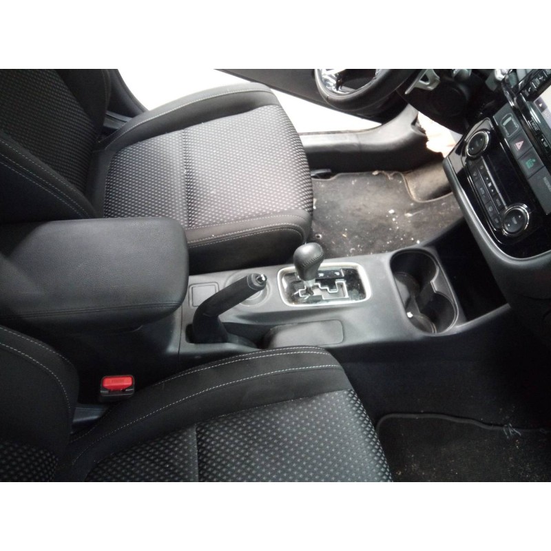 Recambio de consola central para mitsubishi outlander (gf0) motion 2wd referencia OEM IAM   