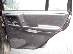 GUARNECIDO PUERTA TRASERA DERECHA 
