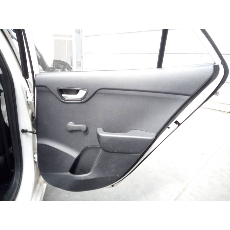 Recambio de guarnecido puerta trasera derecha para kia rio (yb) concept referencia OEM IAM   