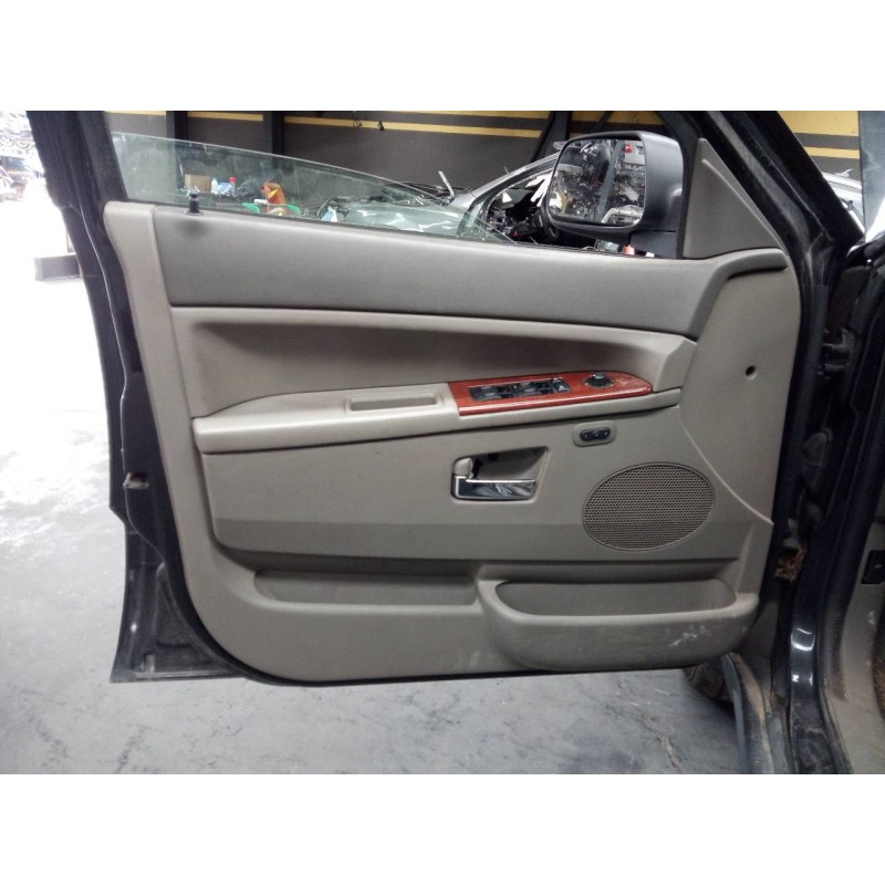 Recambio de guarnecido puerta delantera izquierda para jeep gr. cherokee (wh) 3.0 crd limited referencia OEM IAM   