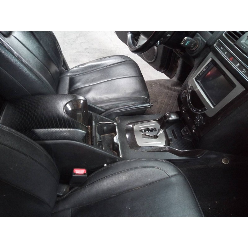 Recambio de consola central para ssangyong rexton w limited 4wd referencia OEM IAM   
