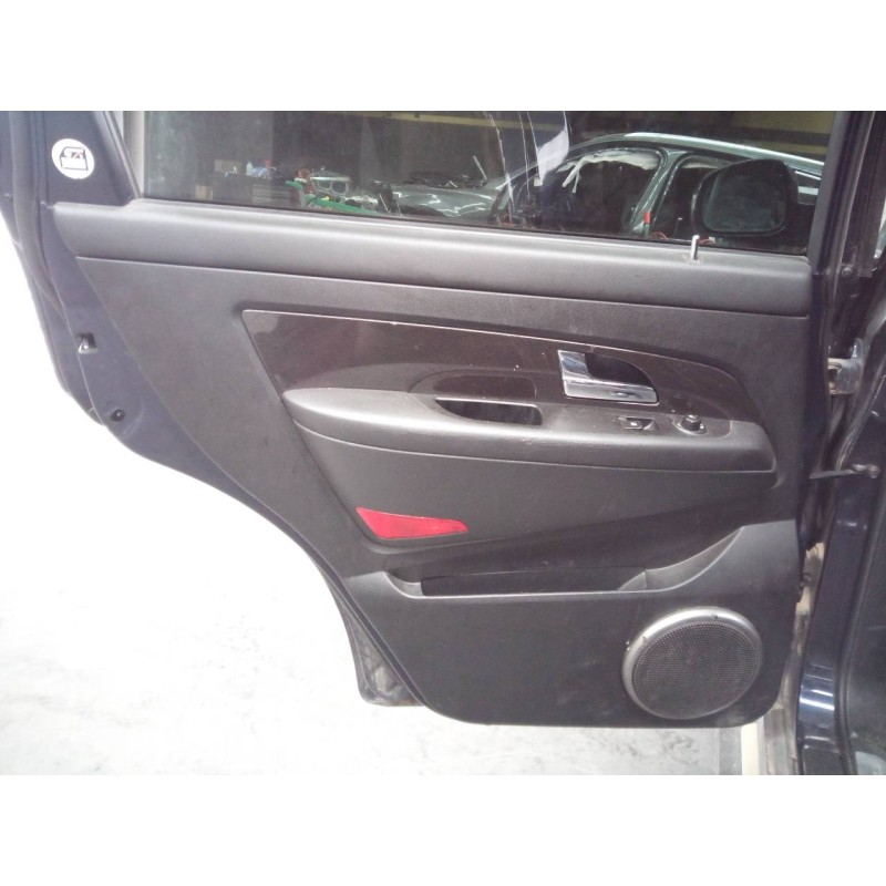 Recambio de guarnecido puerta trasera izquierda para ssangyong rexton w limited 4wd referencia OEM IAM   