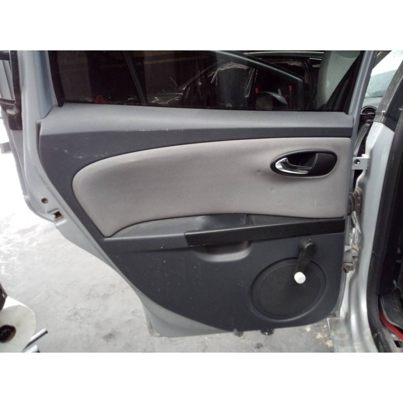Recambio de guarnecido puerta trasera izquierda para seat leon (1p1) reference referencia OEM IAM   