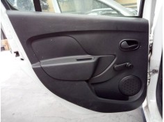 GUARNECIDO PUERTA TRASERA IZQUIERDA 