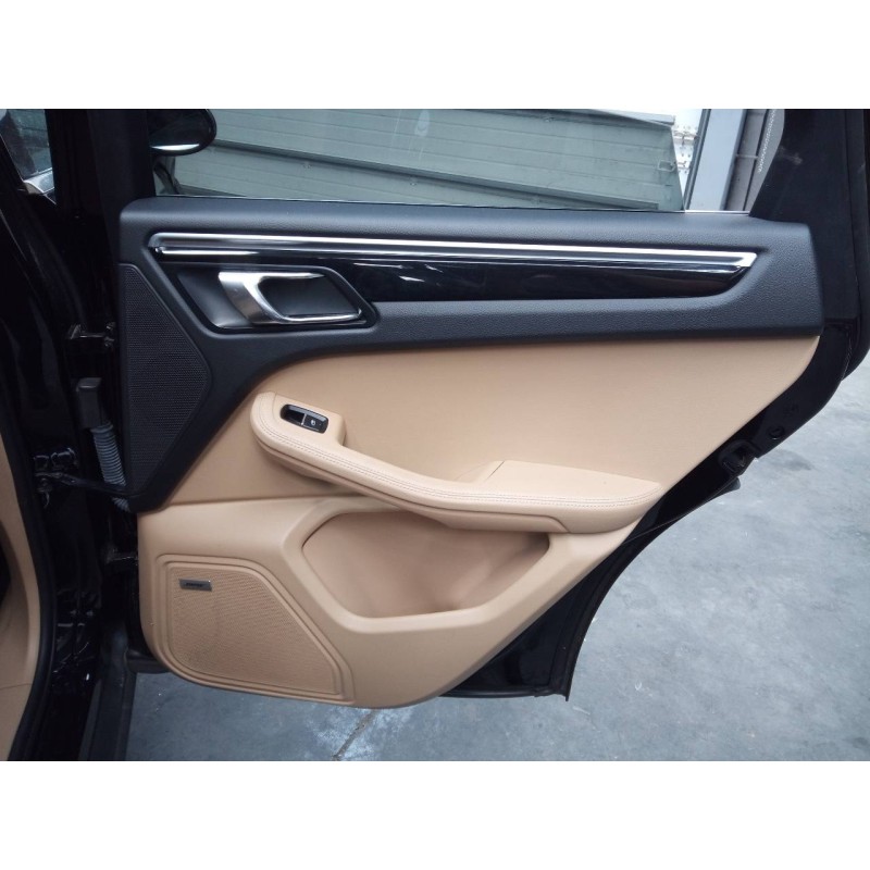 Recambio de guarnecido puerta trasera derecha para porsche macan (typ ) s diesel referencia OEM IAM   