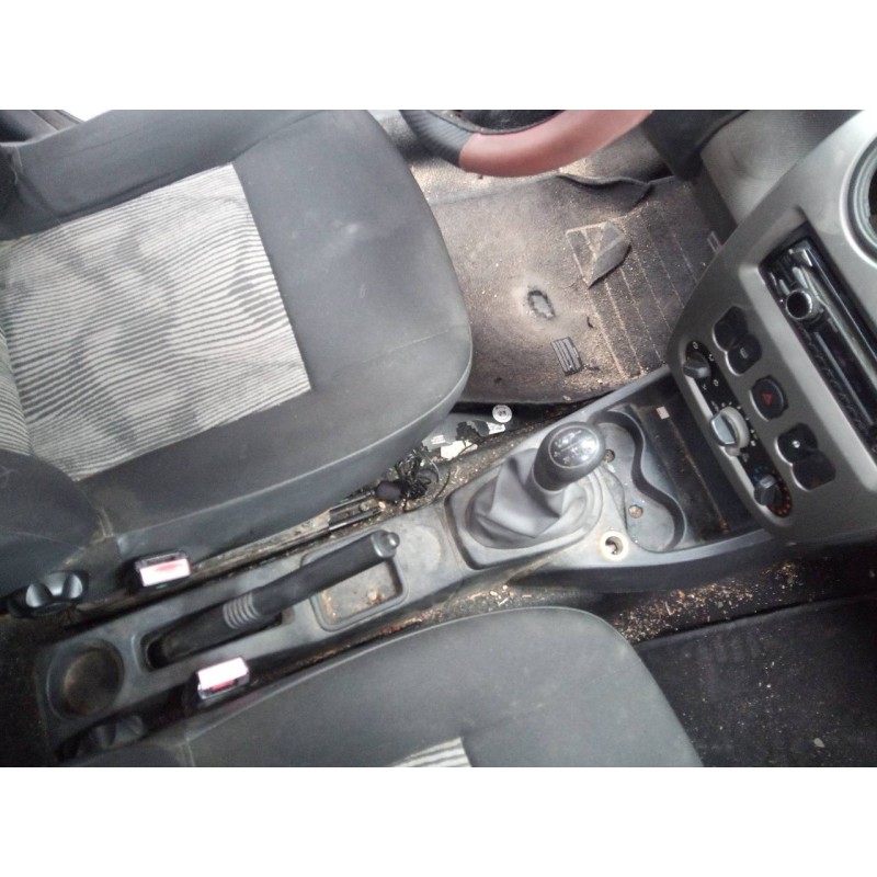 Recambio de consola central para dacia sandero laureate referencia OEM IAM   