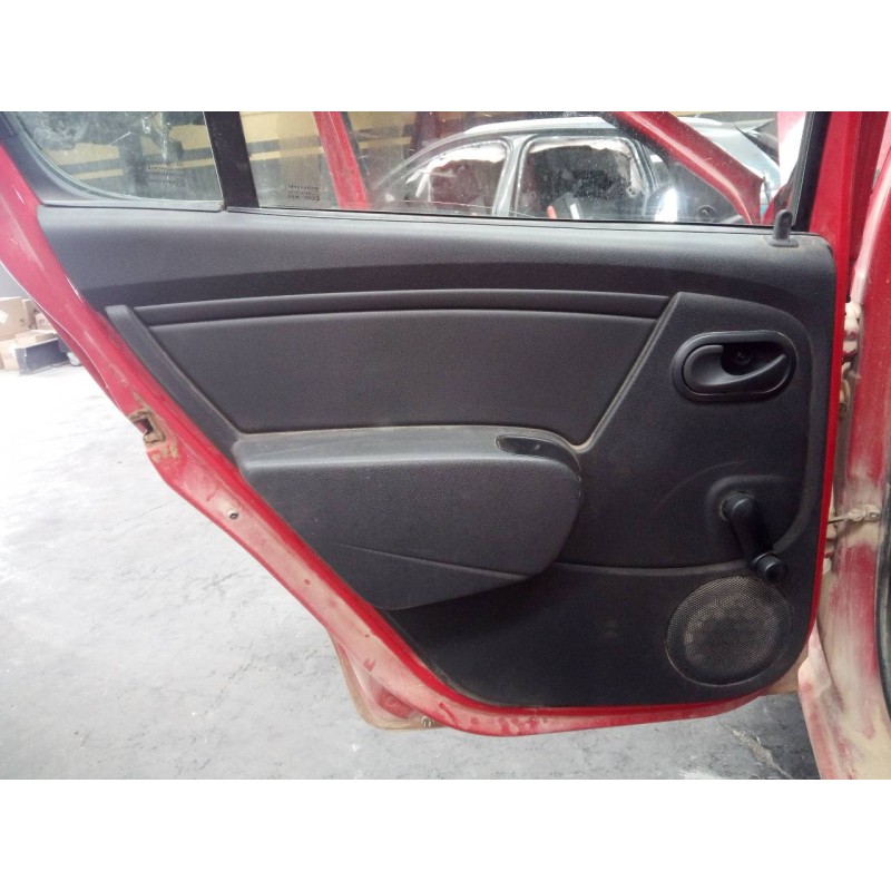 Recambio de guarnecido puerta trasera izquierda para dacia sandero laureate referencia OEM IAM   