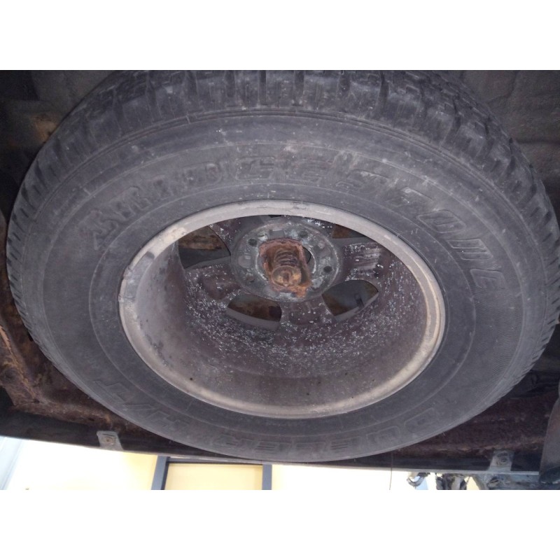 Recambio de neumatico repuesto para kia sorento 2.5 crdi ex referencia OEM IAM 245/70/16  