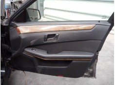 GUARNECIDO PUERTA DELANTERA DERECHA 