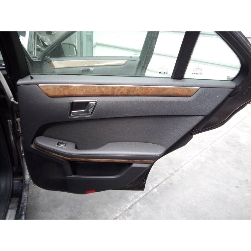 Recambio de guarnecido puerta trasera derecha para mercedes clase e (w212) lim. 220 cdi blueefficiency (212.002) referencia OEM 