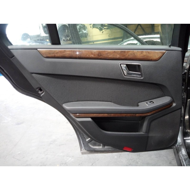 Recambio de guarnecido puerta trasera izquierda para mercedes clase e (w212) lim. 220 cdi blueefficiency (212.002) referencia OE