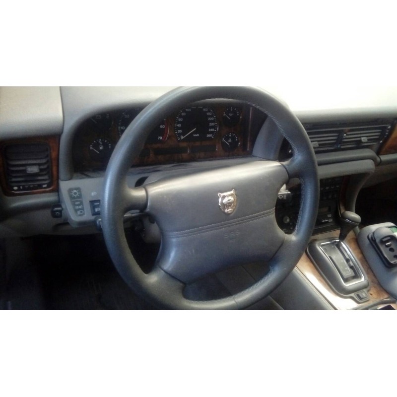 Recambio de volante para jaguar soveringn referencia OEM IAM   