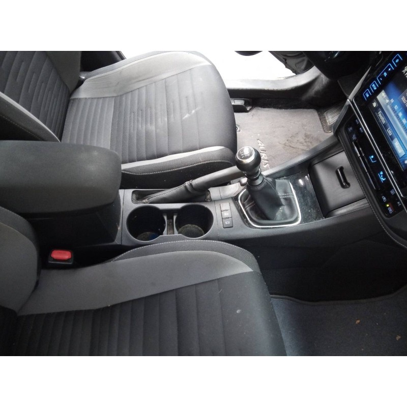 Recambio de consola central para toyota auris active referencia OEM IAM   