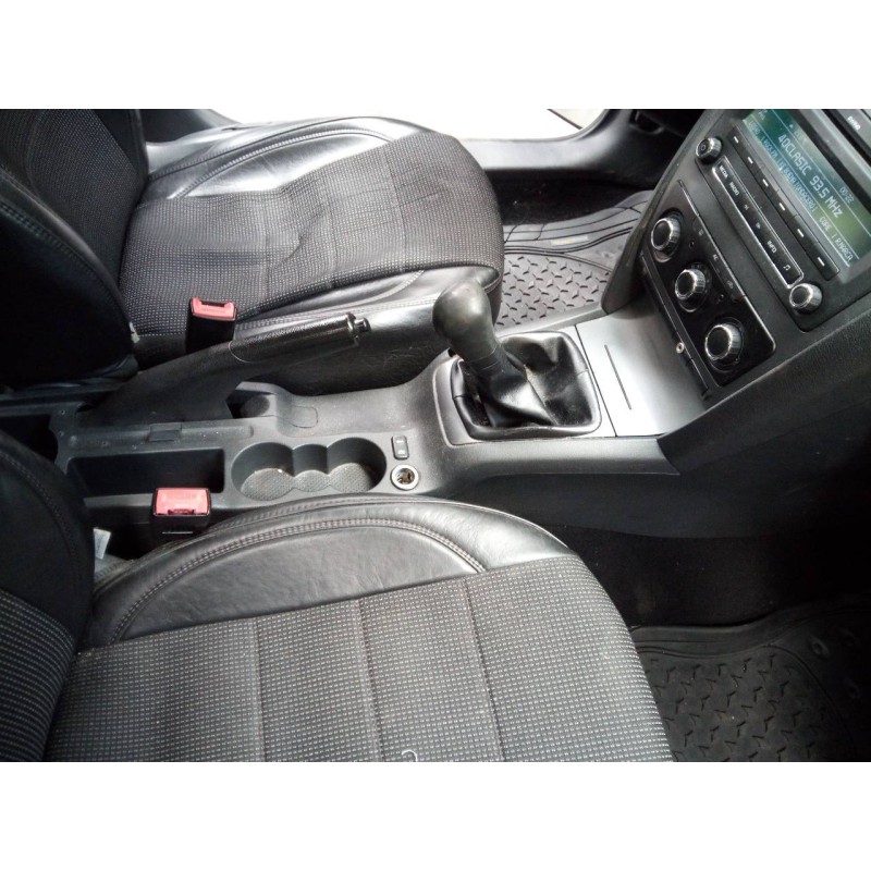 Recambio de consola central para skoda octavia berlina (1z3) trend referencia OEM IAM   