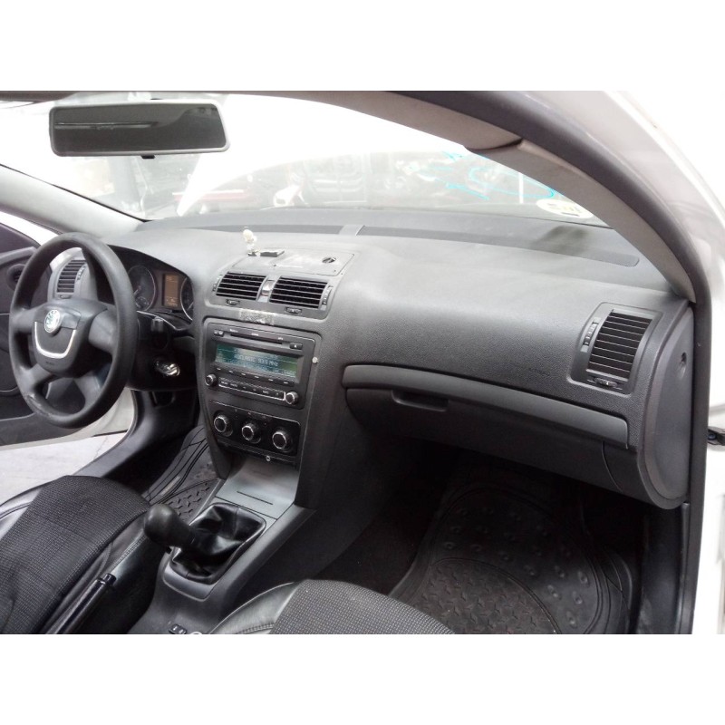 Recambio de salpicadero para skoda octavia berlina (1z3) trend referencia OEM IAM   