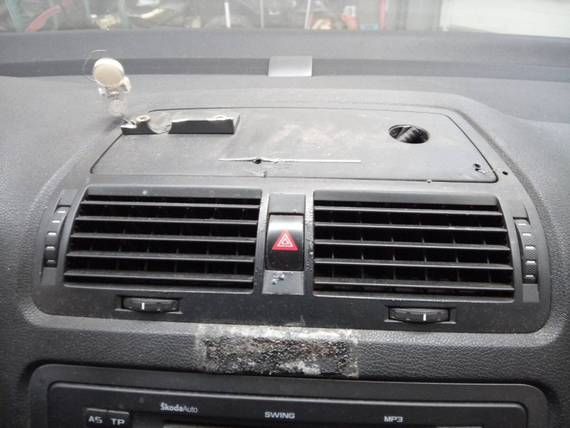 Recambio de salpicadero para skoda octavia berlina (1z3) trend referencia OEM IAM   