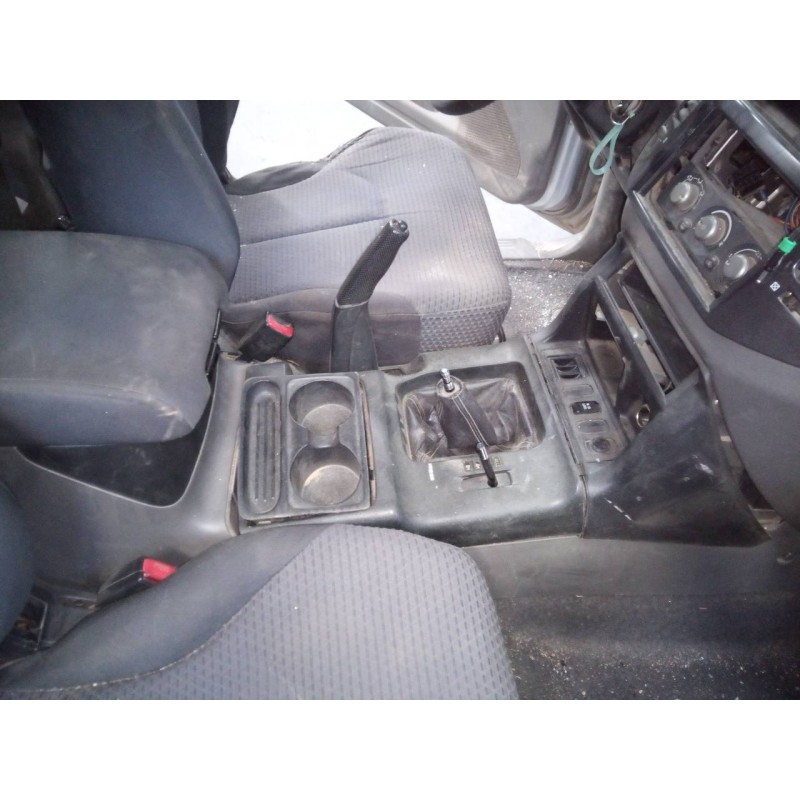 Recambio de consola central para mitsubishi montero (v60/v70) 2.5 tdi sahel (3-ptas.) referencia OEM IAM   