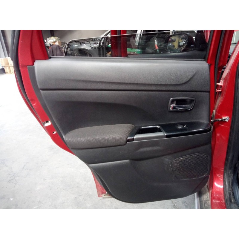 Recambio de guarnecido puerta trasera izquierda para peugeot 4008 allure referencia OEM IAM   