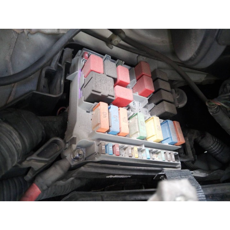 Recambio de caja reles / fusibles para fiat fiorino sx furg. referencia OEM IAM   