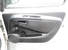 GUARNECIDO PUERTA DELANTERA DERECHA 