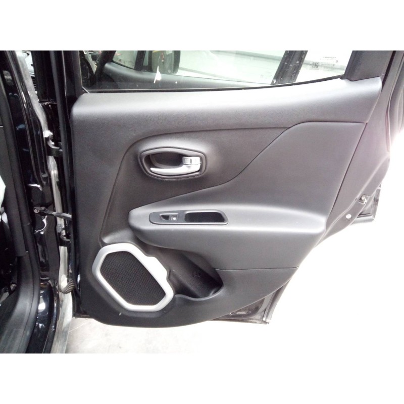 Recambio de guarnecido puerta trasera derecha para jeep renegade limited 4wd referencia OEM IAM   