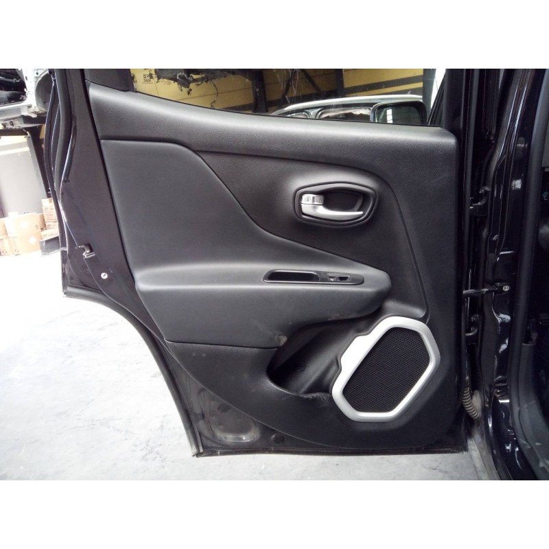 Recambio de guarnecido puerta trasera izquierda para jeep renegade limited 4wd referencia OEM IAM   